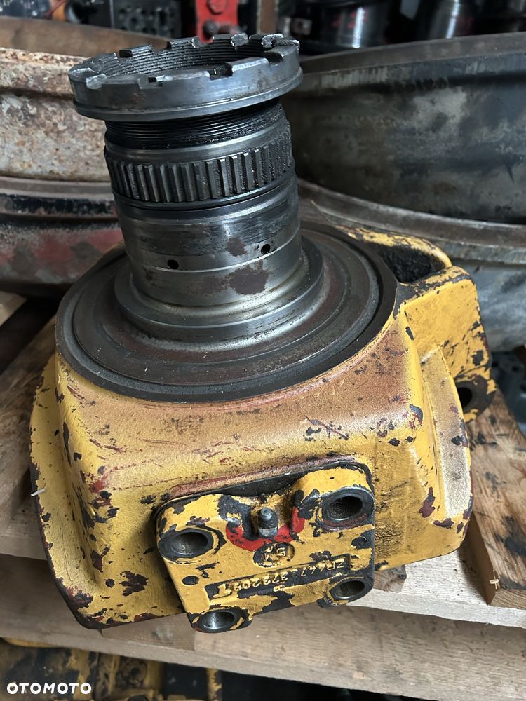 Zwrotnica mostu zf APL B355 do koparki cat liebherr zeppelin