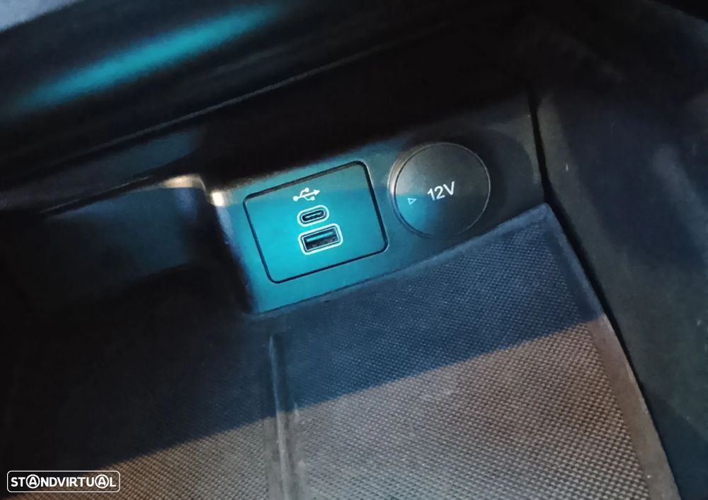 Ford Focus 1.0 EcoBoost MHEV ST-Line - 15