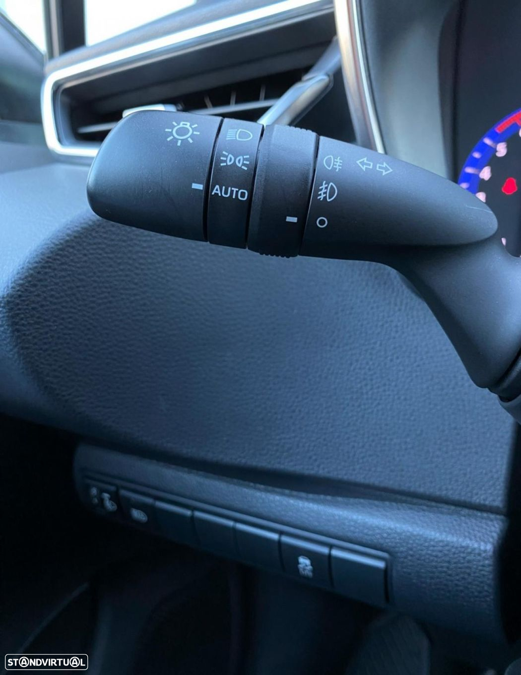 Toyota Corolla Touring Sports 1.8 Hybrid Comfort+P.Sport - 14
