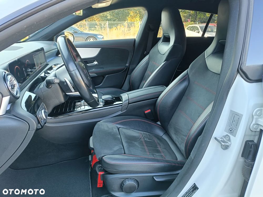 Mercedes-Benz CLA - 10