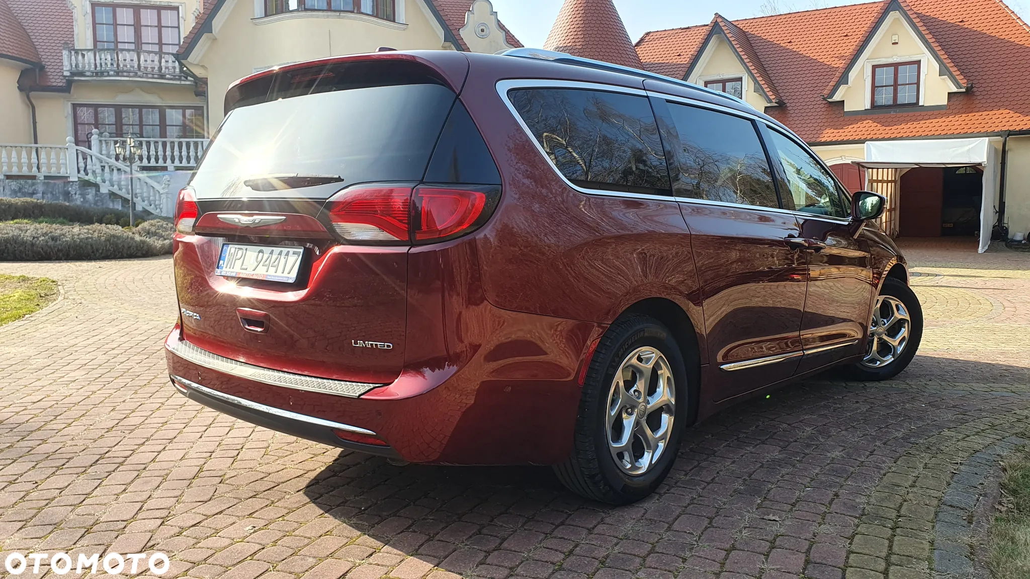 Chrysler Pacifica - 7