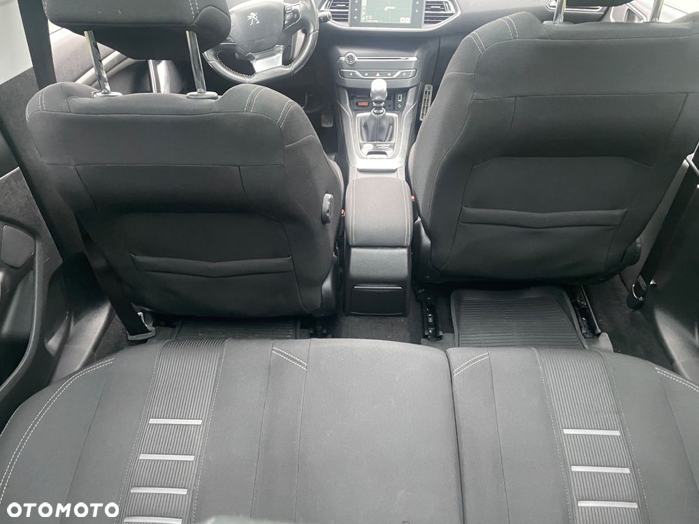 Peugeot 308 1.2 PureTech Active S&S - 22