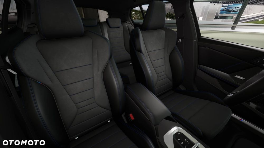 BMW Seria 1 120 mHEV - 12