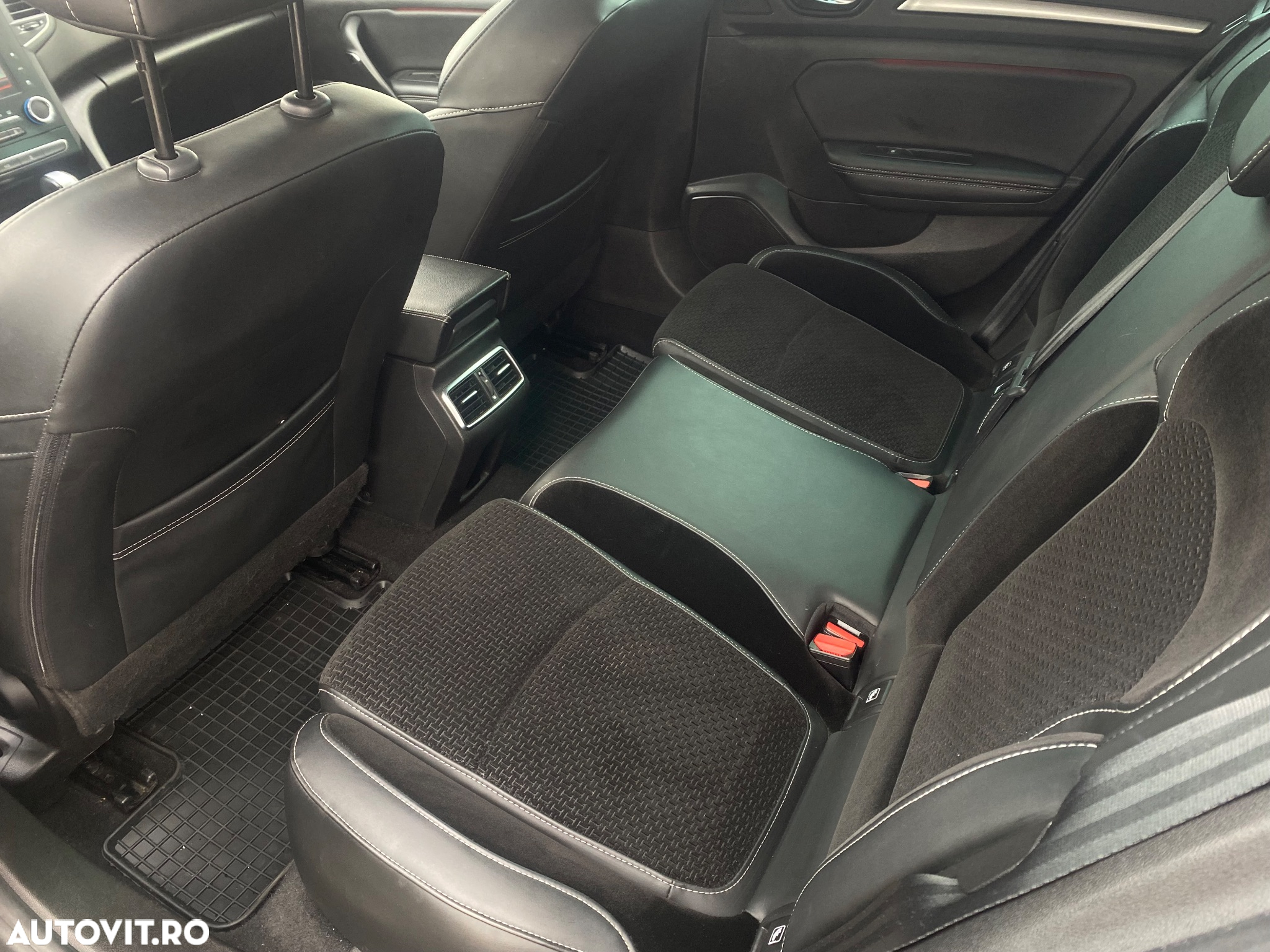 Renault Megane BLUE dCi EDC Intens - 12