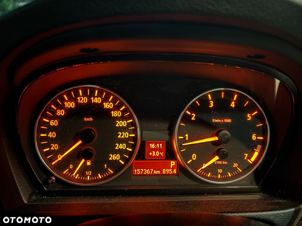 BMW Seria 3 320i - 10