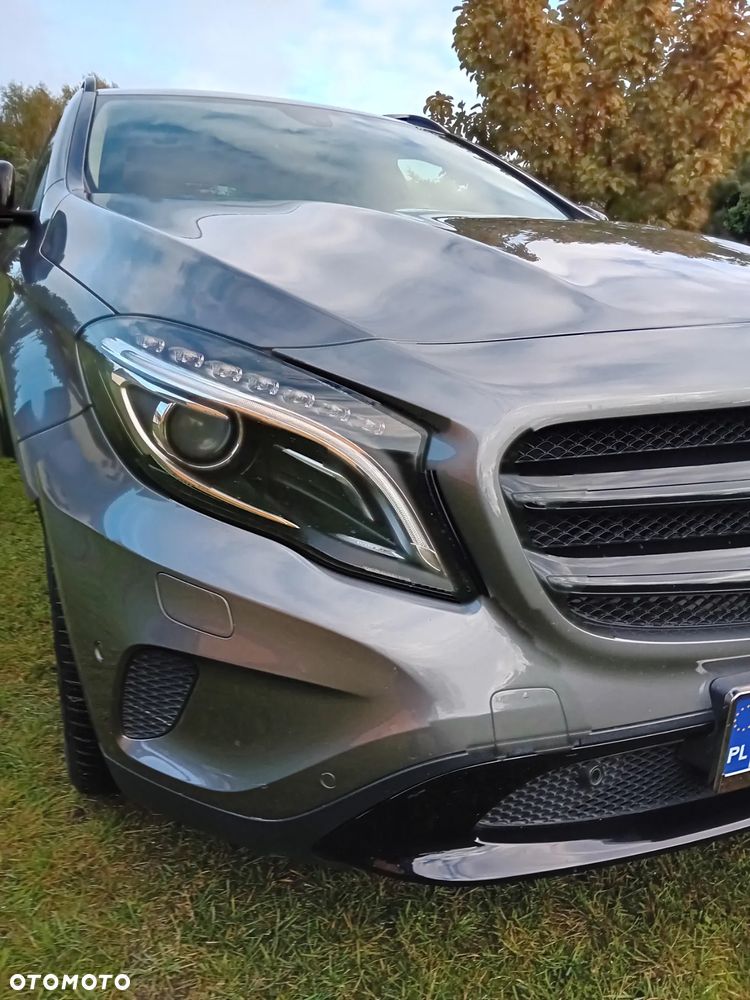 Mercedes-Benz GLA 250 4-Matic - 6