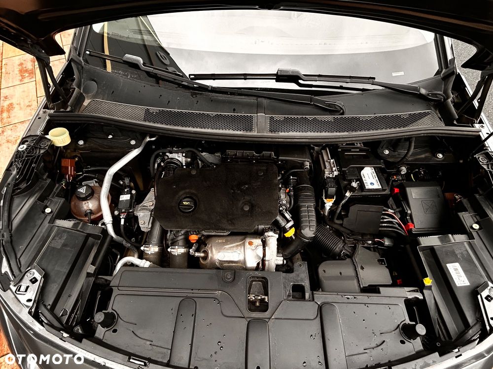 Peugeot 5008 1.5 BlueHDi Allure Pack S&S - 32