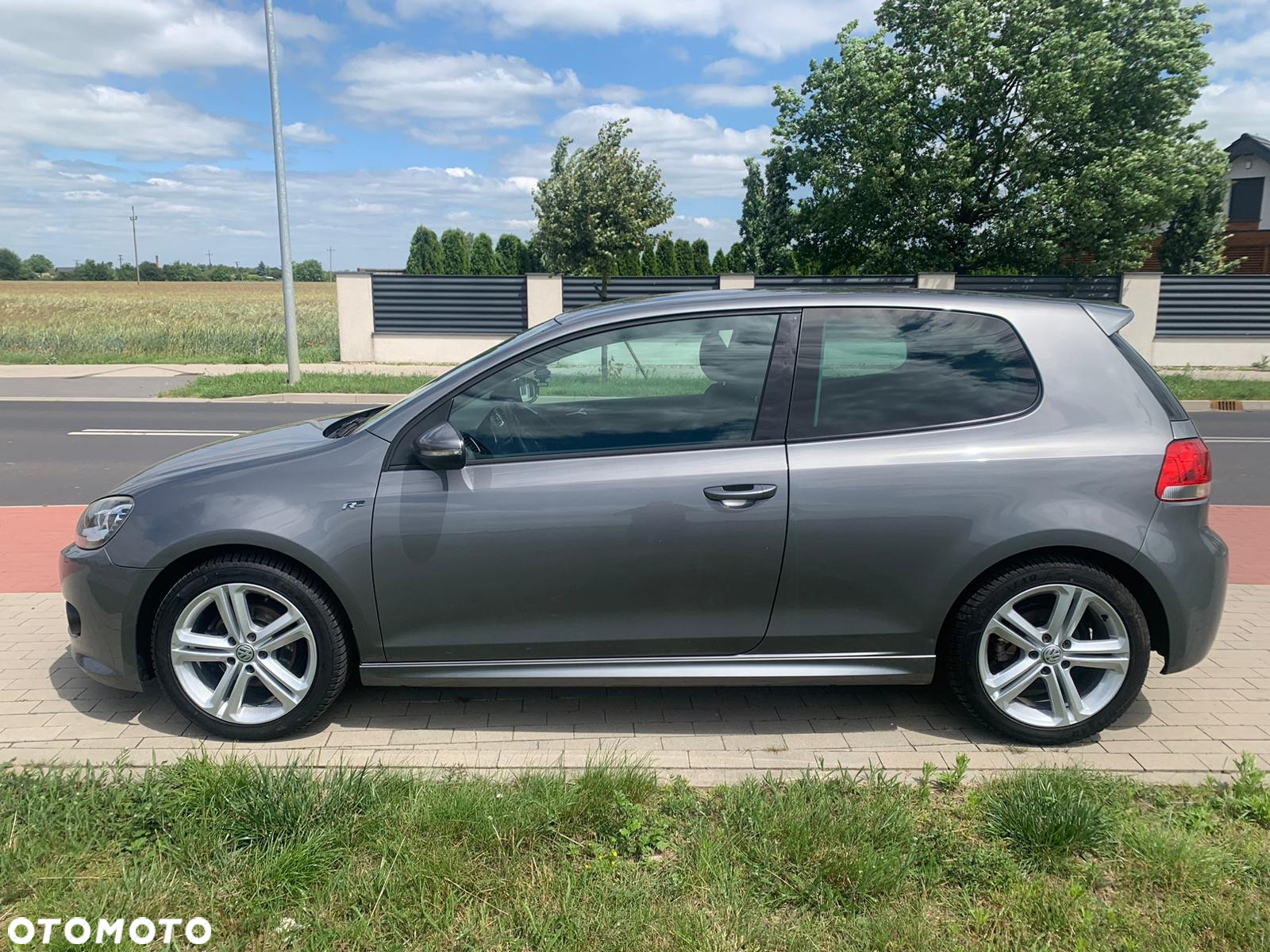 Volkswagen Golf 1.6 TDI DPF BlueMotion Technology Comfortline - 8