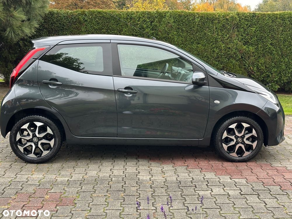 Toyota Aygo x-clusiv - 6