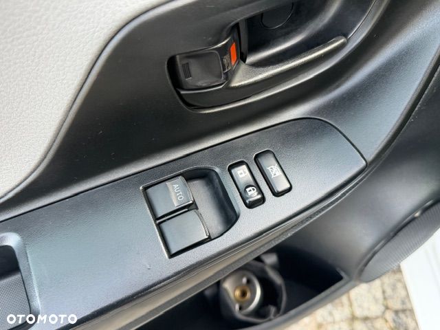 Toyota Yaris - 11