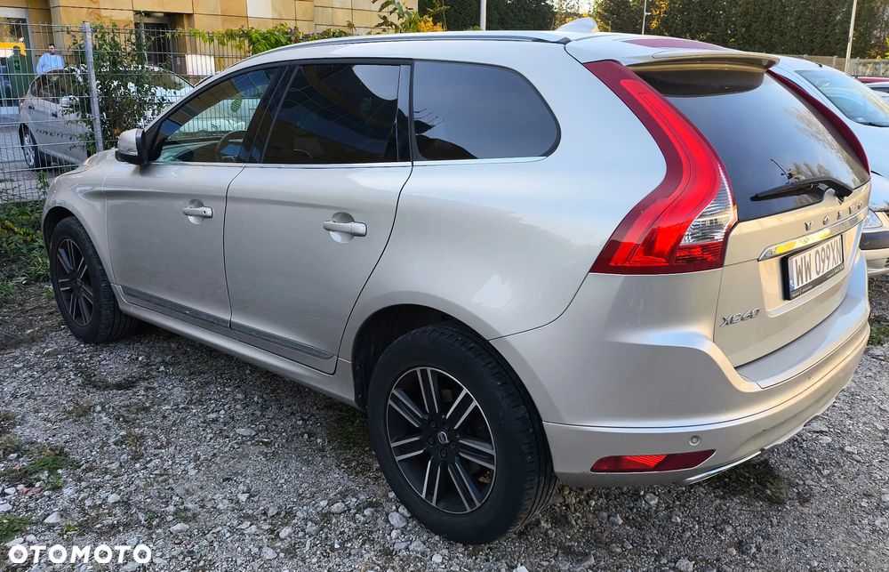 Volvo XC 60 D4 Drive-E Summum - 3