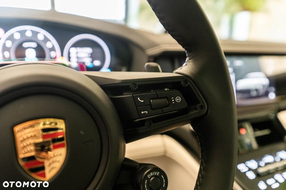 Porsche Panamera - 18