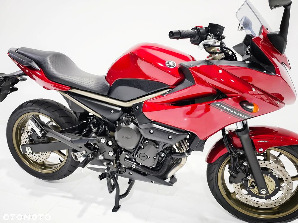 Yamaha XJ - 8