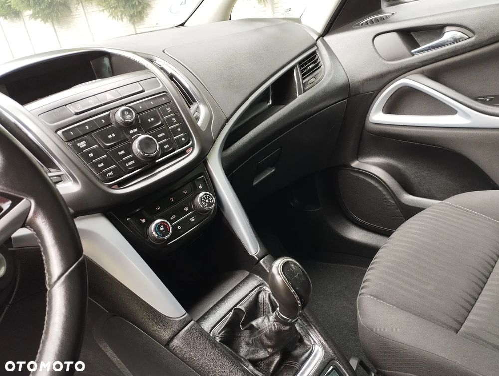 Opel Zafira - 11