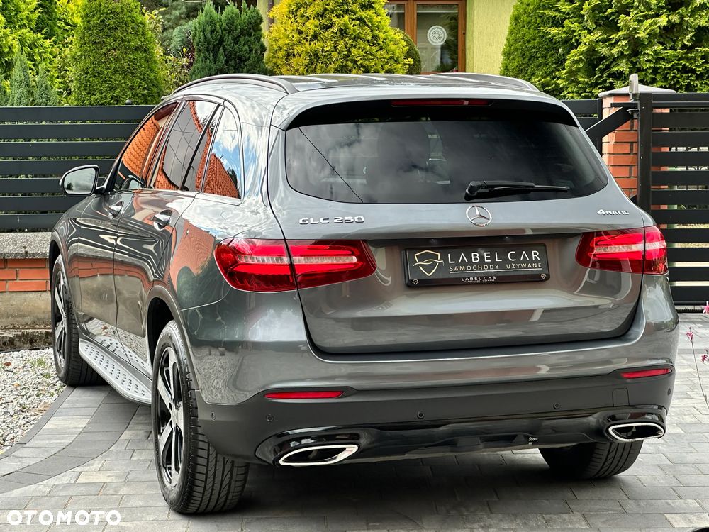 Mercedes-Benz GLC 250 4Matic 9G-TRONIC Exclusive - 5