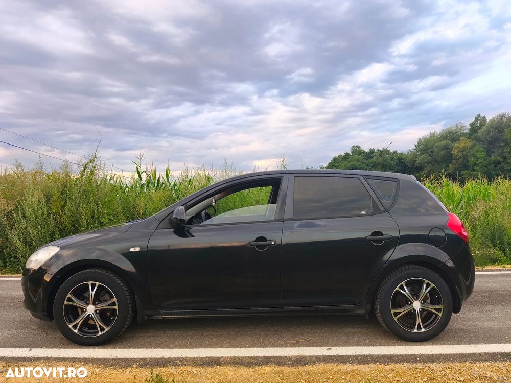 Kia Ceed - 4