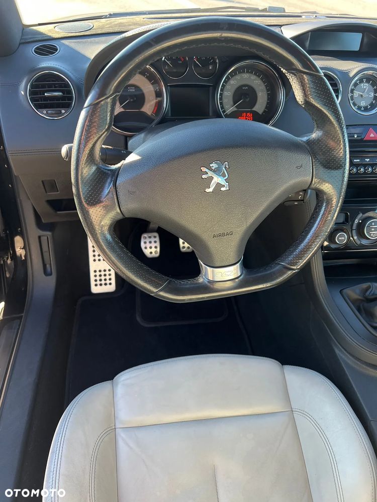 Peugeot RCZ - 8
