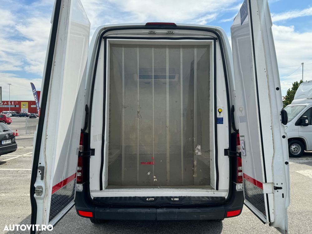 Mercedes-Benz Sprinter - 15
