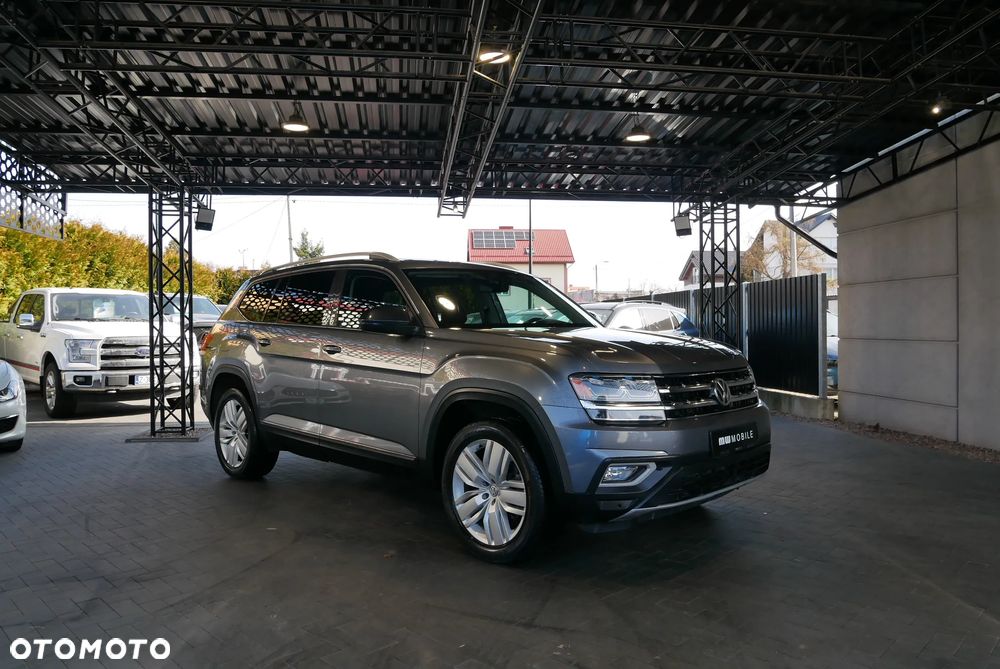 Volkswagen Atlas - 2