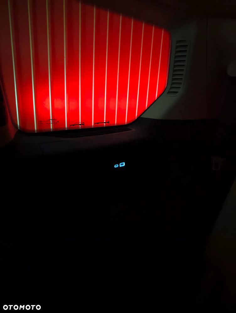 Jeep Grand Cherokee - 33