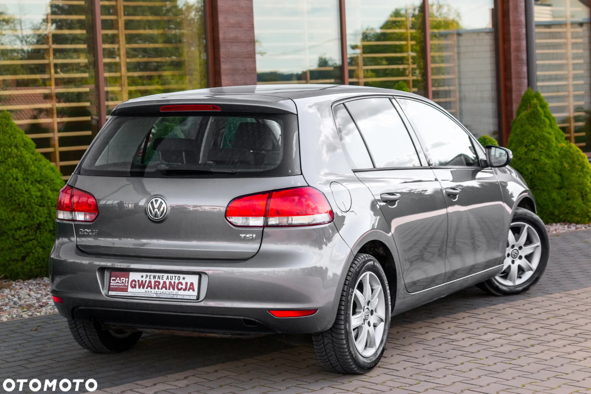 Volkswagen Golf - 6