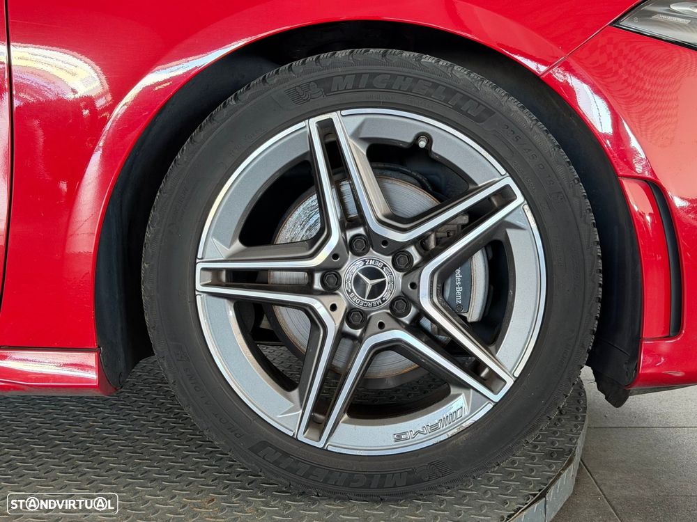 Mercedes-Benz A 180 7G-DCT AMG Line Advanced Plus - 3