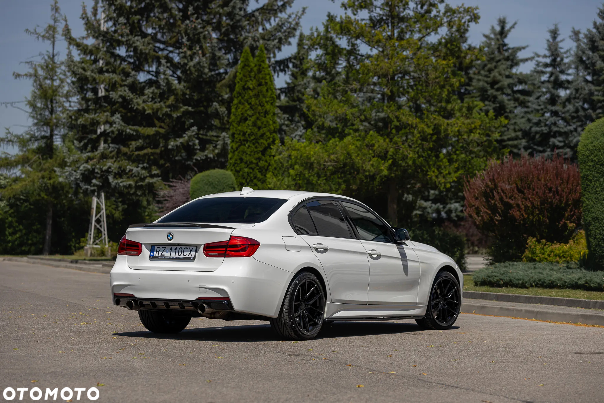 BMW Seria 3 330i xDrive - 14