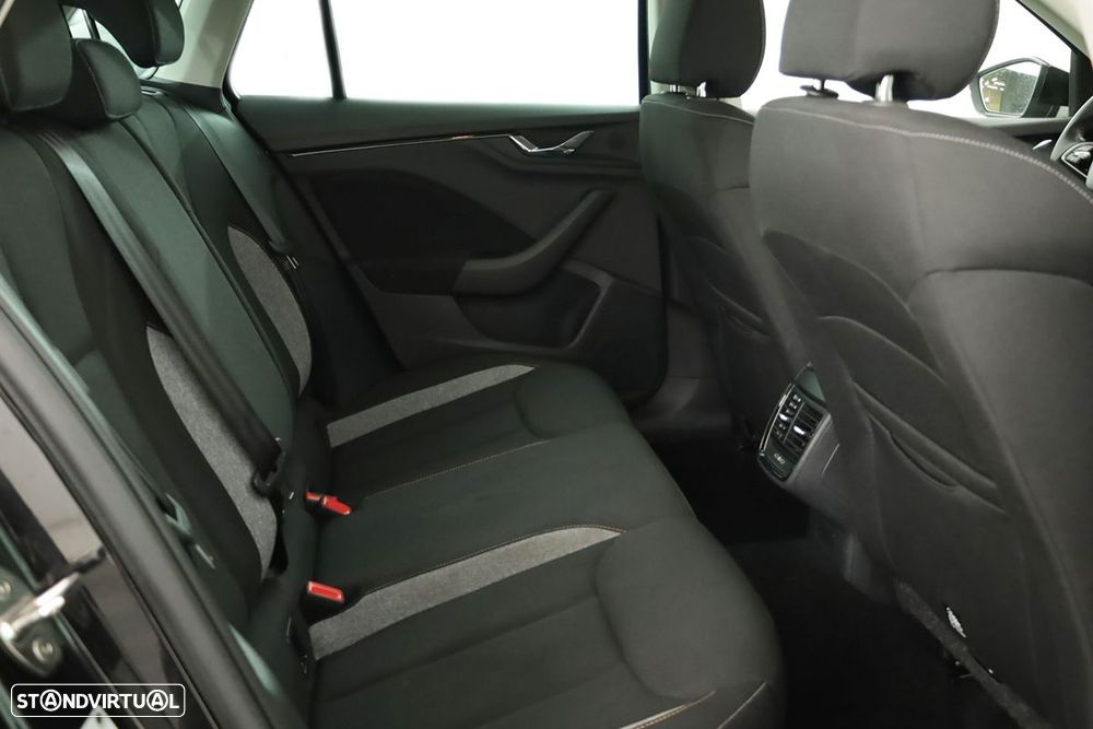 Skoda Kamiq 1.0 TSI DSG - 19