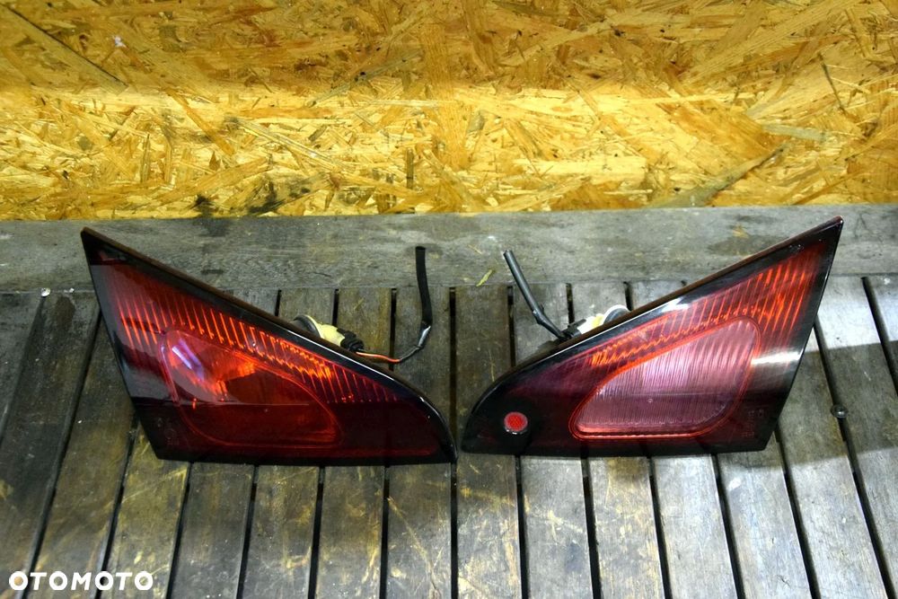 Mitsubishi COLT 6 LIFT 08-12 CZ3 3D Lampa tylna w klapę EU PRAWA LEWA - 1