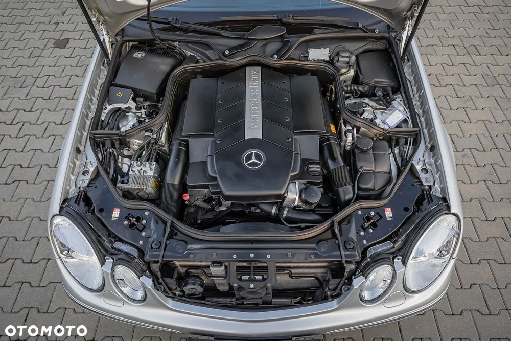 Mercedes-Benz Klasa E 500 4-Matic T Avantgarde - 30