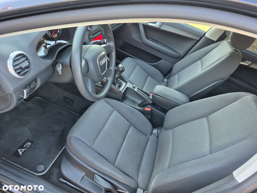 Audi A3 Sportback 1.6 Ambition - 9