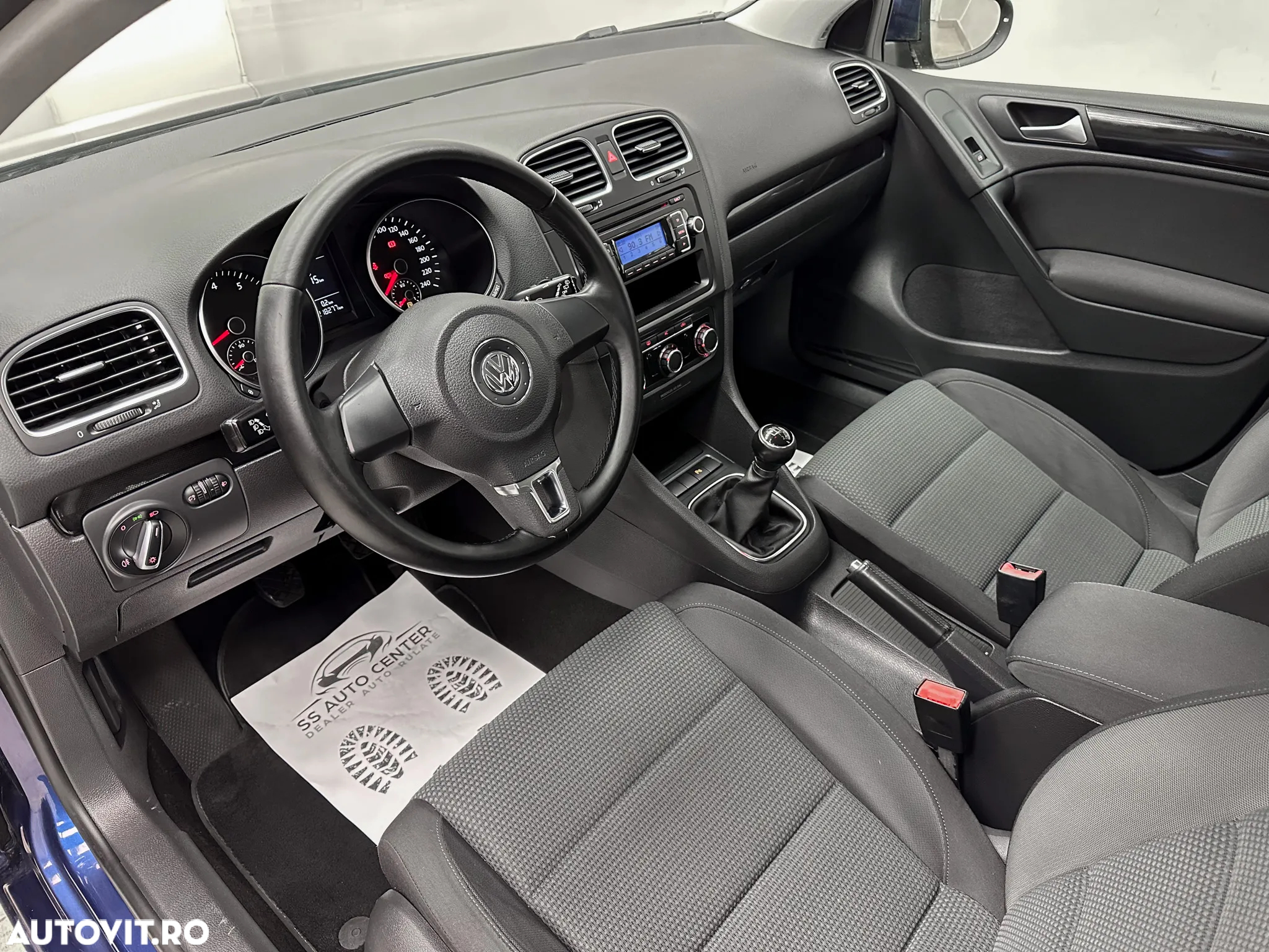 Volkswagen Golf 1.6 Comfortline - 19