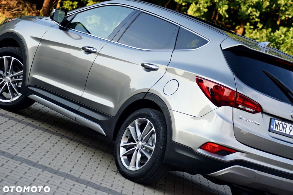 Hyundai Santa Fe 2.0 T Sport Utility - 19