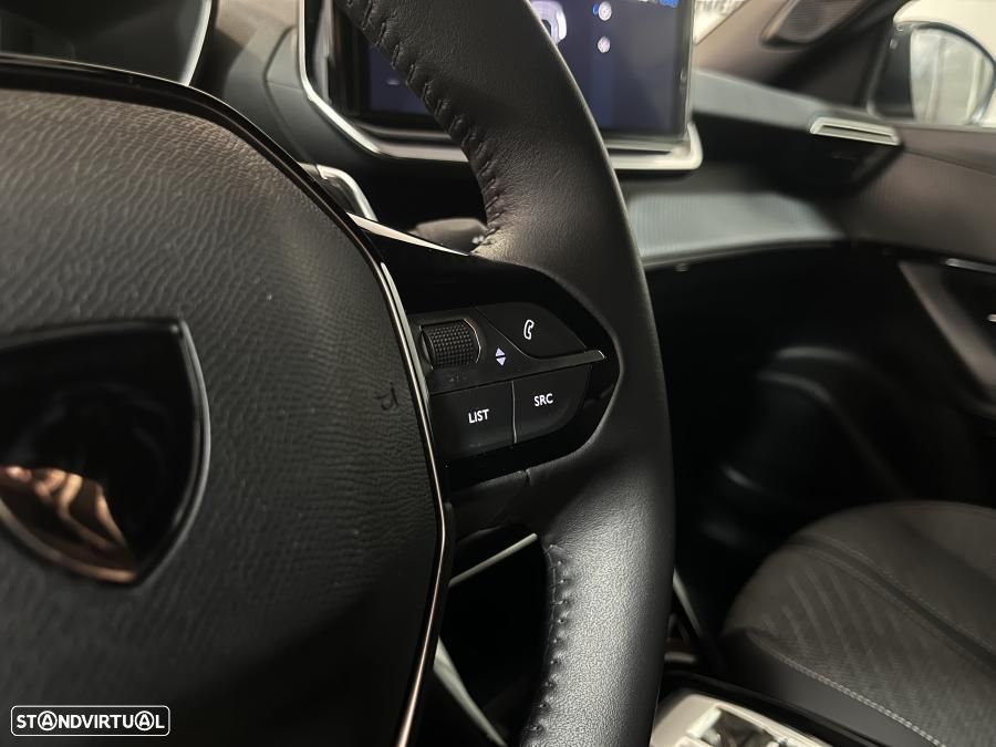 Peugeot 2008 1.2 Hybrid Allure e-DCS6 - 19