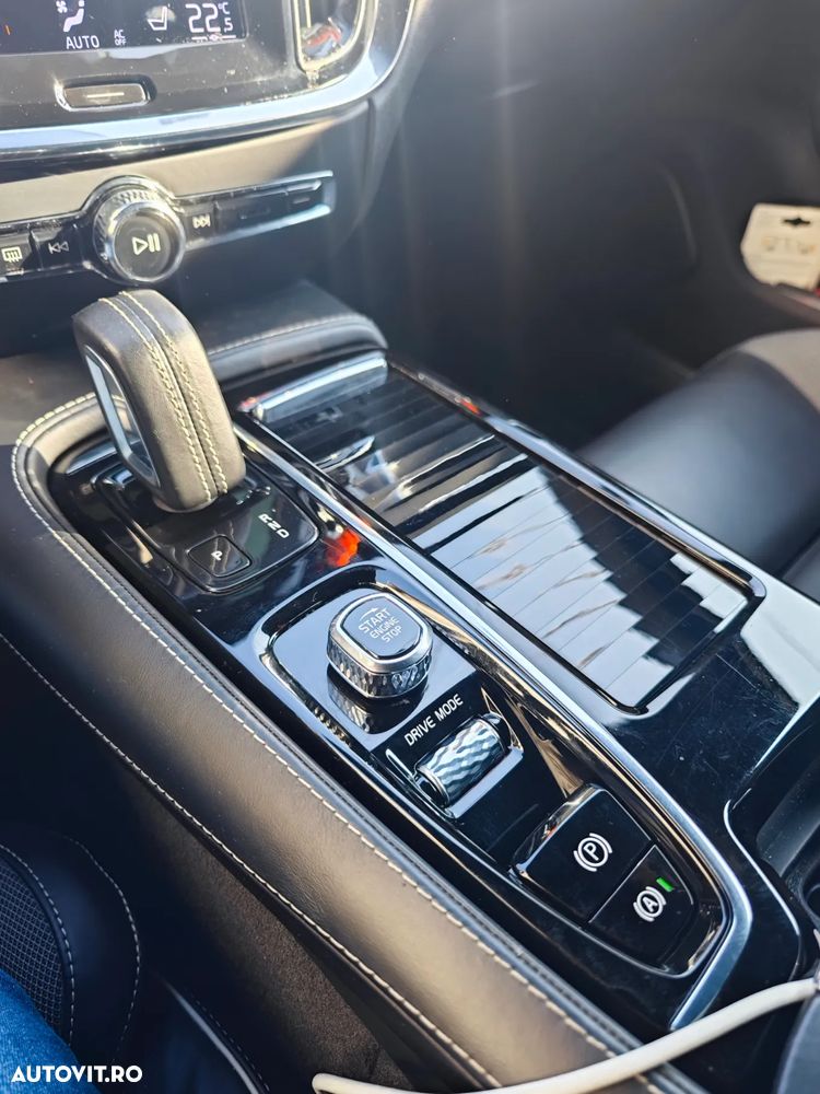 Volvo V60 Recharge T6 AWD AT Core - 5