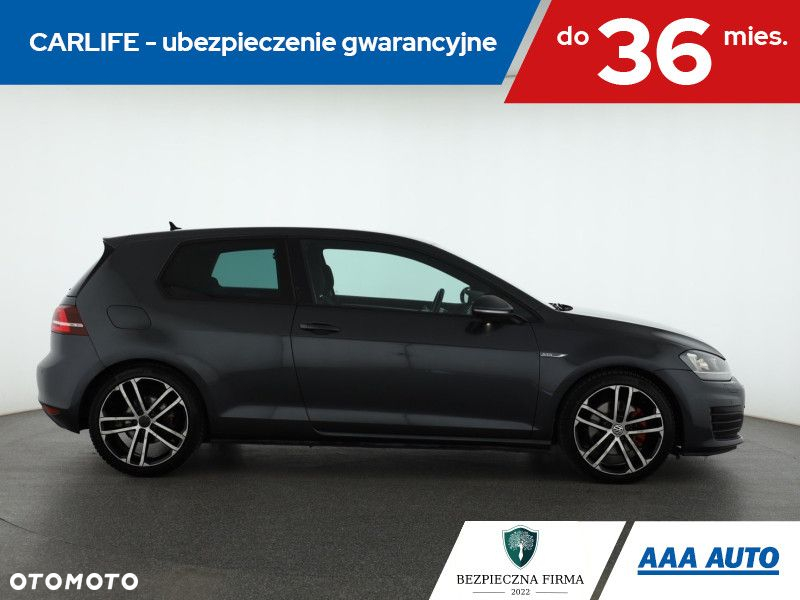 Volkswagen Golf - 7