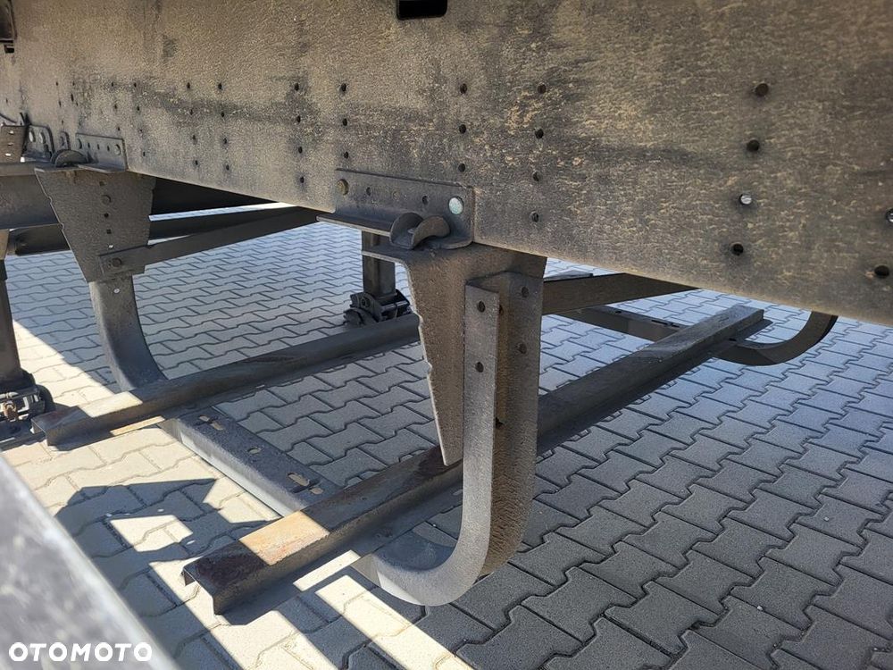 Schmitz Cargobull SCB S3T - 8