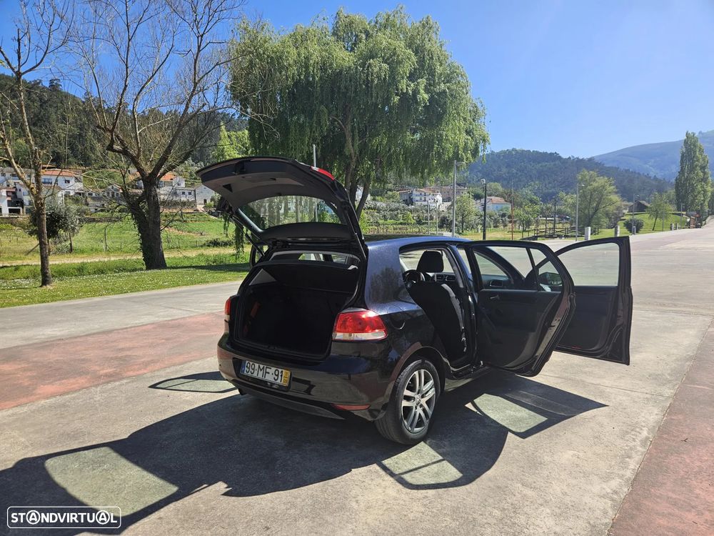 VW Golf 1.6 TDi Confortline - 12