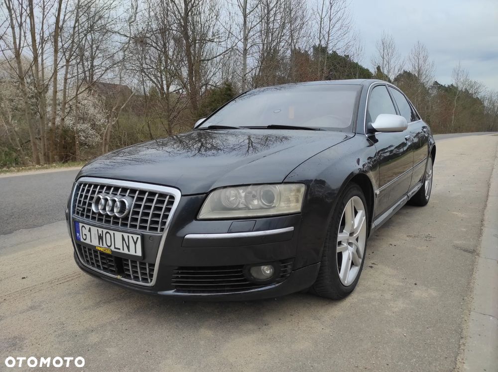 Audi A8 - 1
