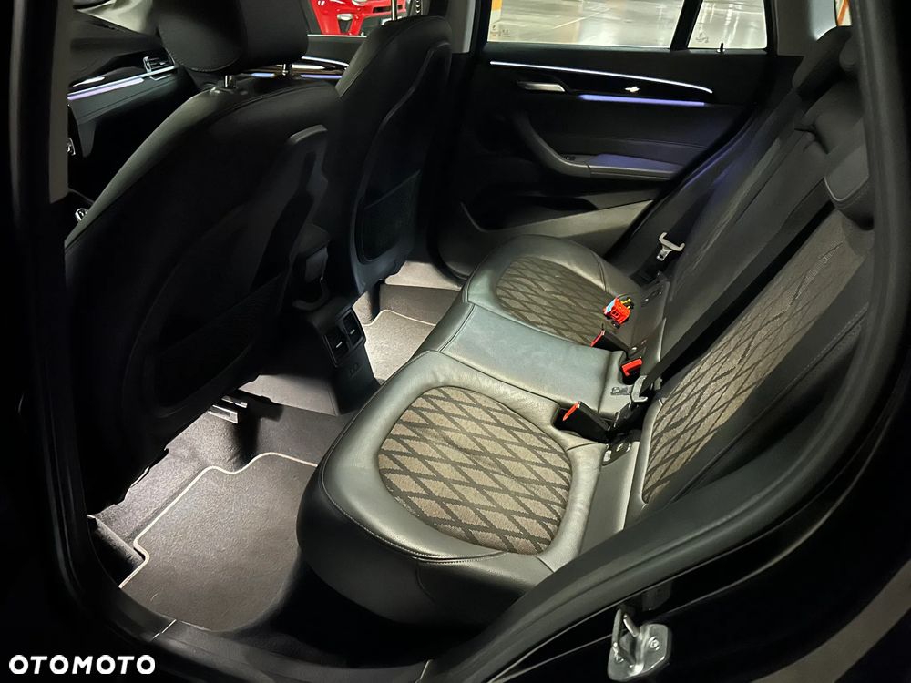 BMW X1 sDrive20i xLine - 13