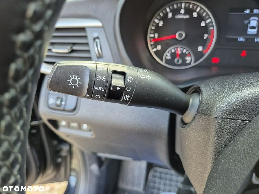 Kia Optima 2.0 L - 31