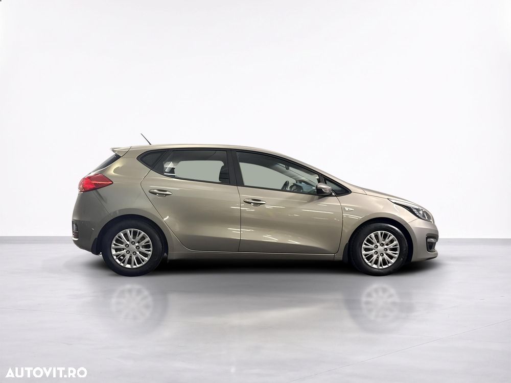 Kia Ceed - 7
