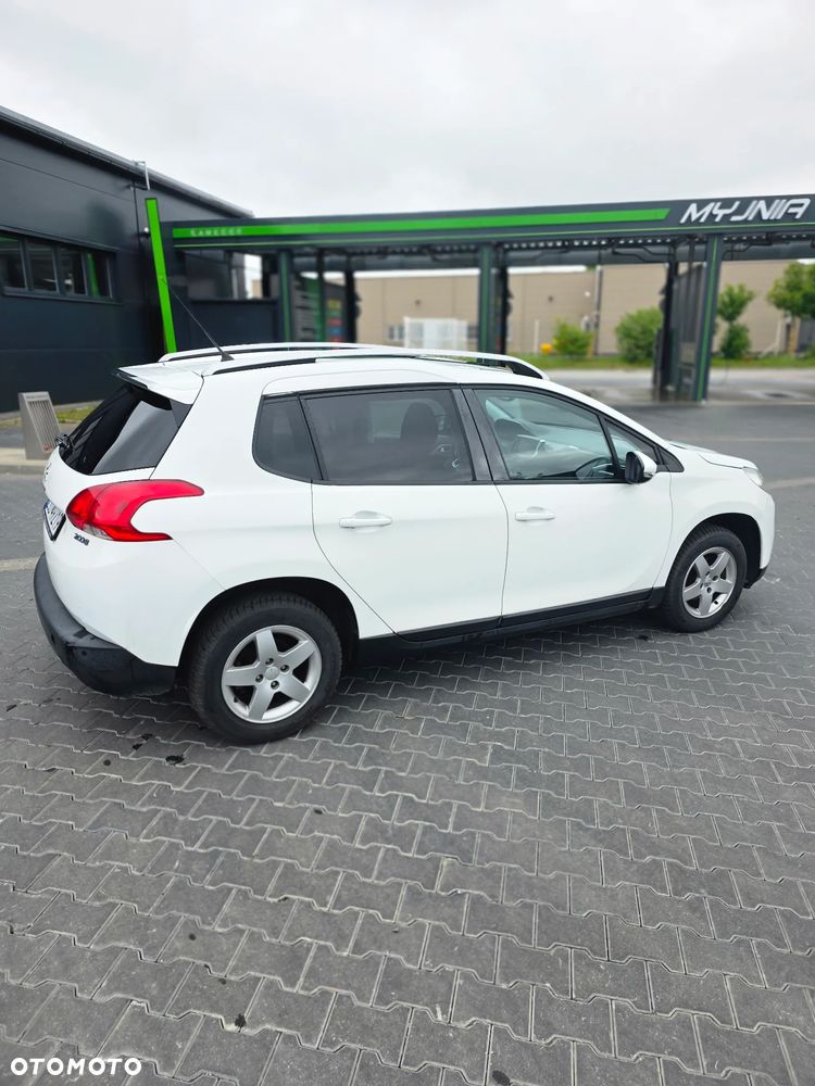 Peugeot 2008 1.2 Pure Tech Style - 8
