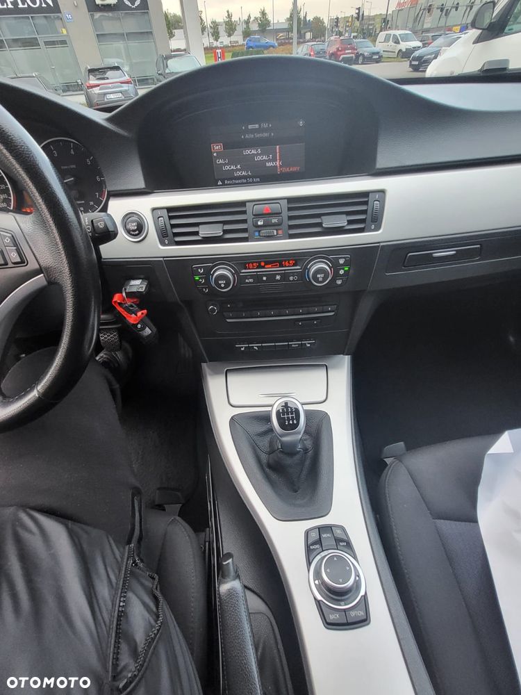 BMW Seria 3 318i Edition Sport - 20