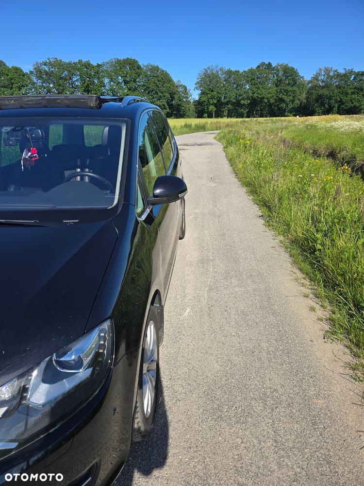Volkswagen Sharan 2.0 TDI Highline DSG - 2
