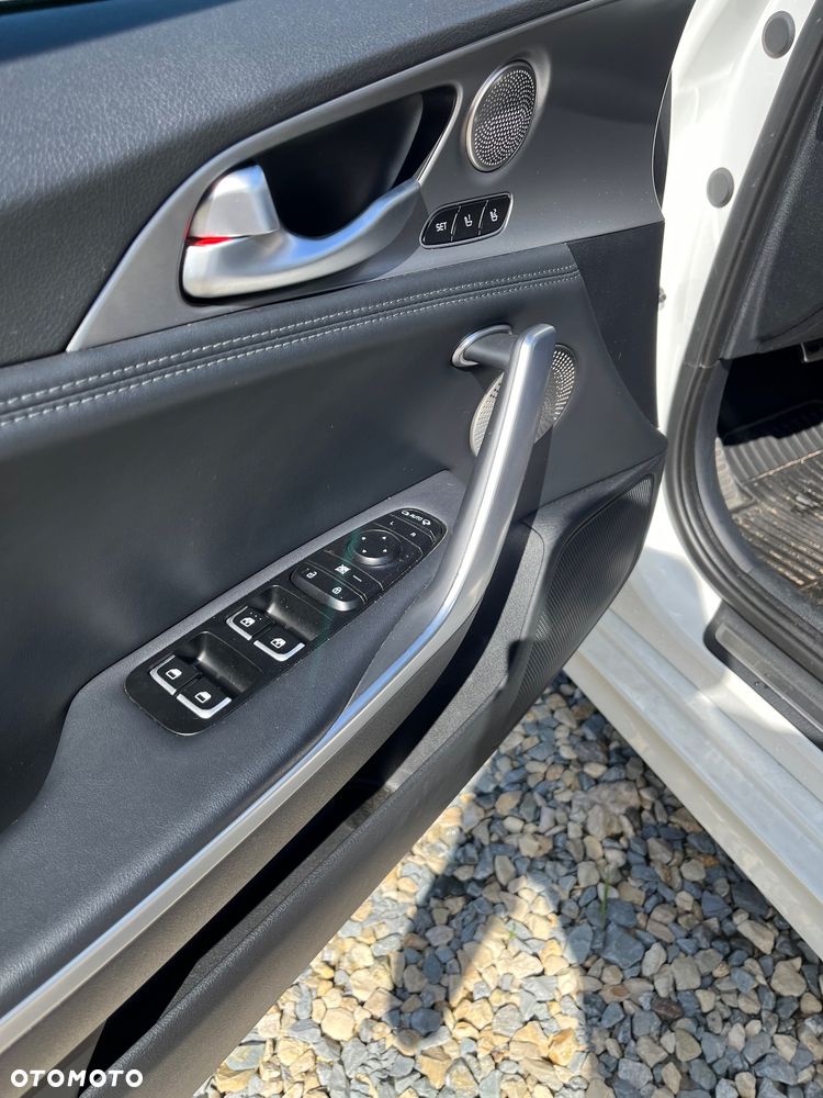 Kia Stinger 3.3 T-GDI V6 GT AWD - 17