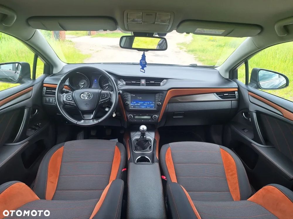 Toyota Avensis 2.0 D-4D Active Business - 7