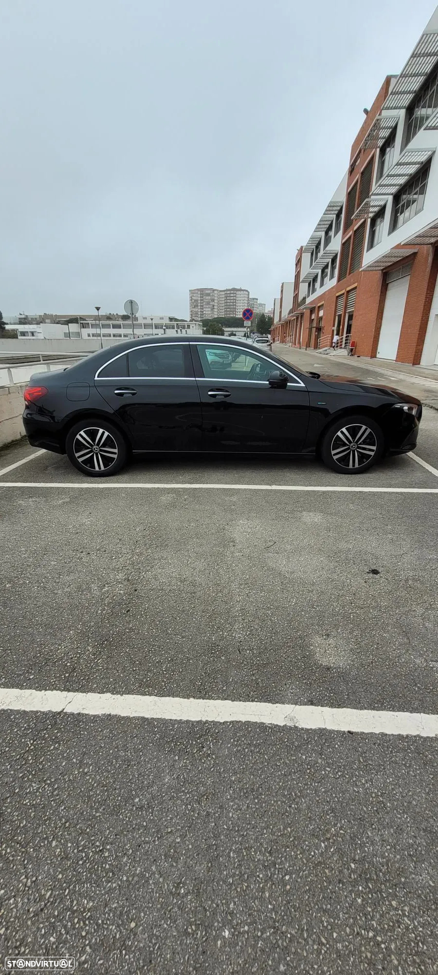 Mercedes-Benz A 250 Limousine - 21