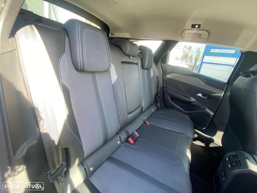 Peugeot 308 SW 1.2 PureTech Allure EAT8 - 10