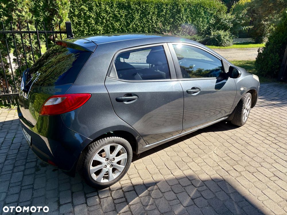 Mazda 2 2008 photo 5